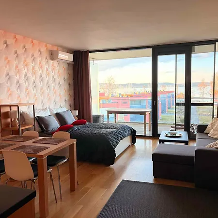 Appartement With Pool In 55233