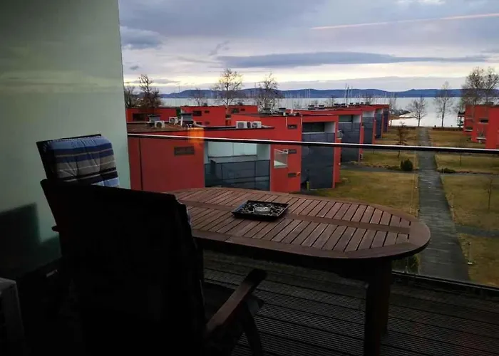 With Pool In 55233 Appartement *