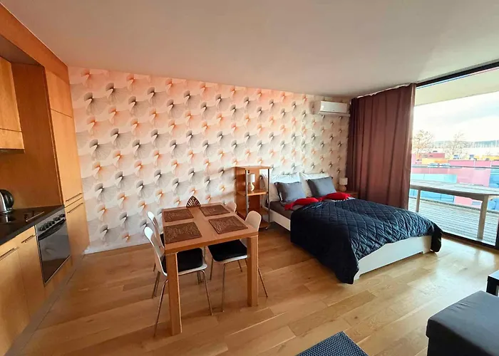 Appartement With Pool In 55233 *