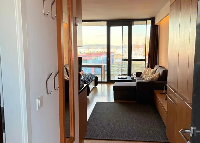 With Pool In 55233 *